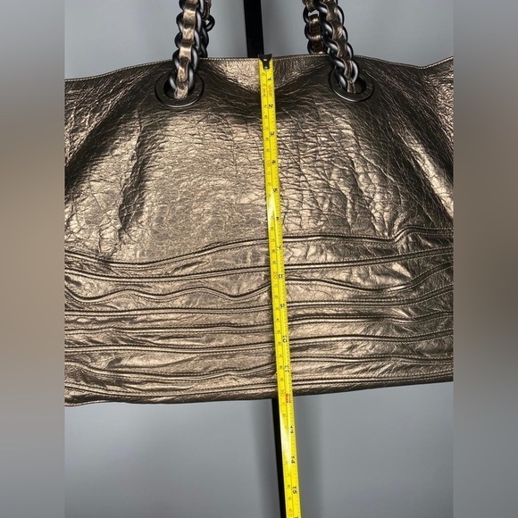 Bottega Veneta Metallic Gold Leather Corded Wave Tote Bag - Picture 4 of 7